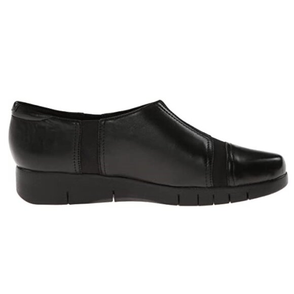 Clarks Women's Daelyn Plaza Slip-On Shoes - Picture 2 of 5